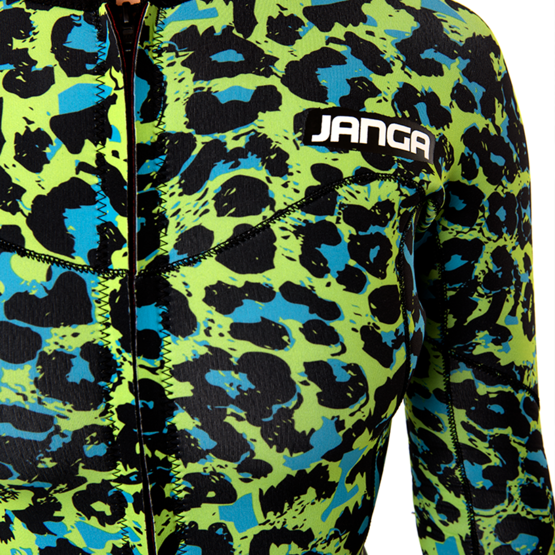 Close-up of orange sublimation print – JANGA ALL STARS JANGLE 2mm wetsuit