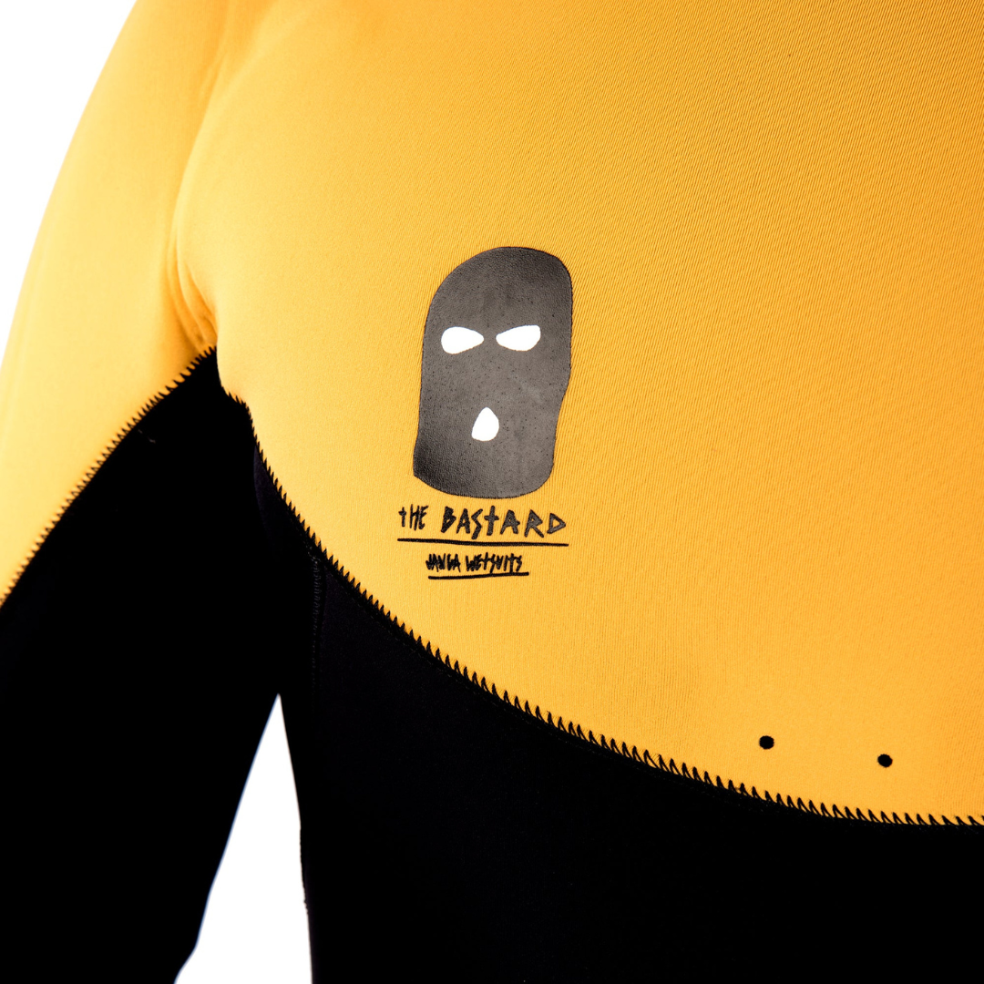 JANGA Bastard ZIP FREE 4/3mm White/Red wetsuit – zip-free design for maximum comfort