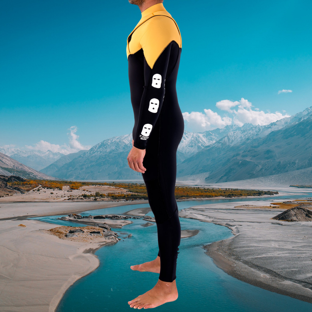 Side view of JANGA Bastard ZIP FREE 4/3mm Black/Yellow wetsuit