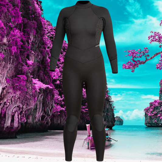 Front view – Women’s XCEL Axis OS 3/2mm wetsuit with back zip