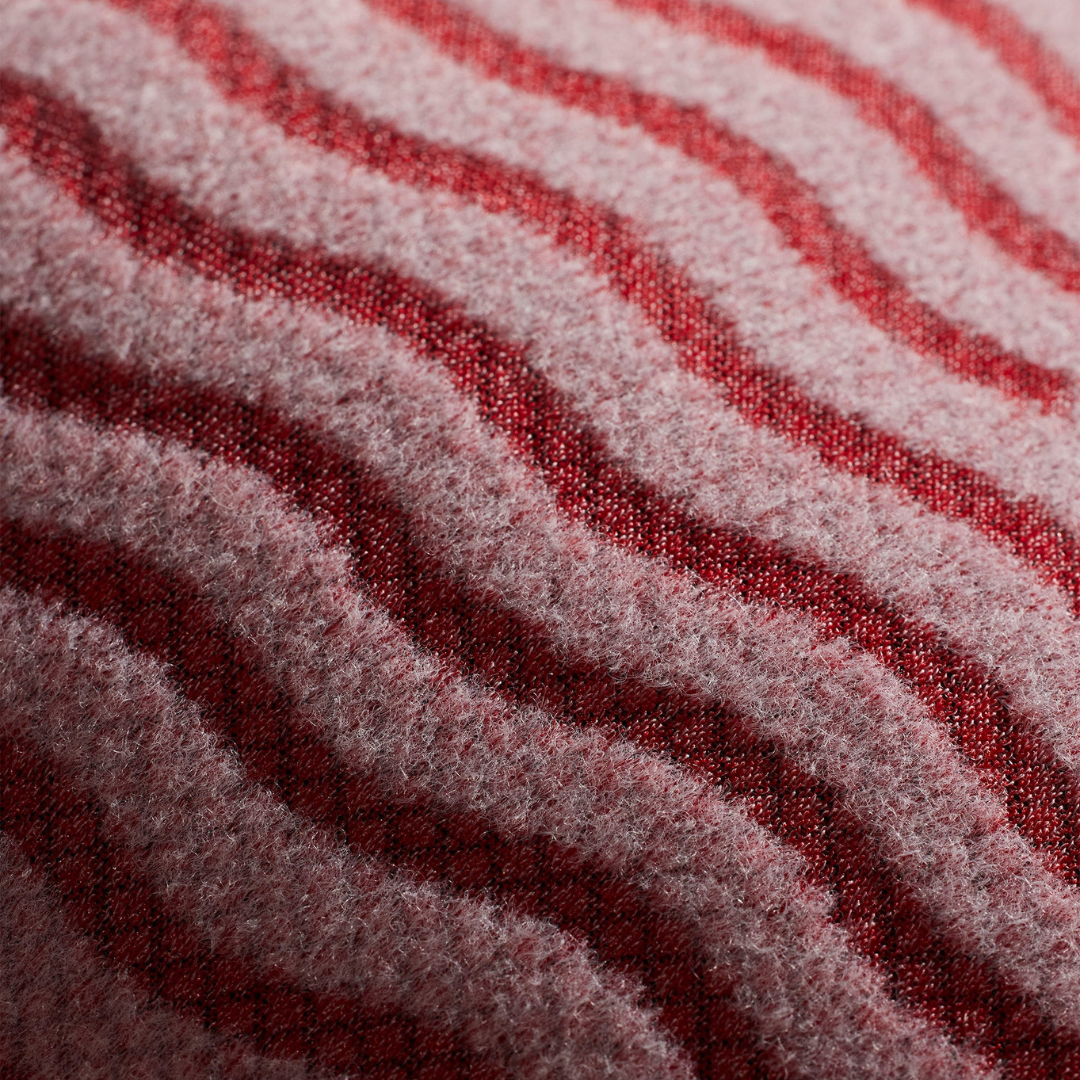 close-up Plush ThermoLite IR lining in XCEL Infiniti 4/3mm wetsuit