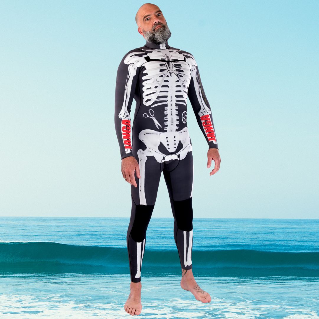 Front view of JANGA ANALOG Black men’s wetsuit handmade edition