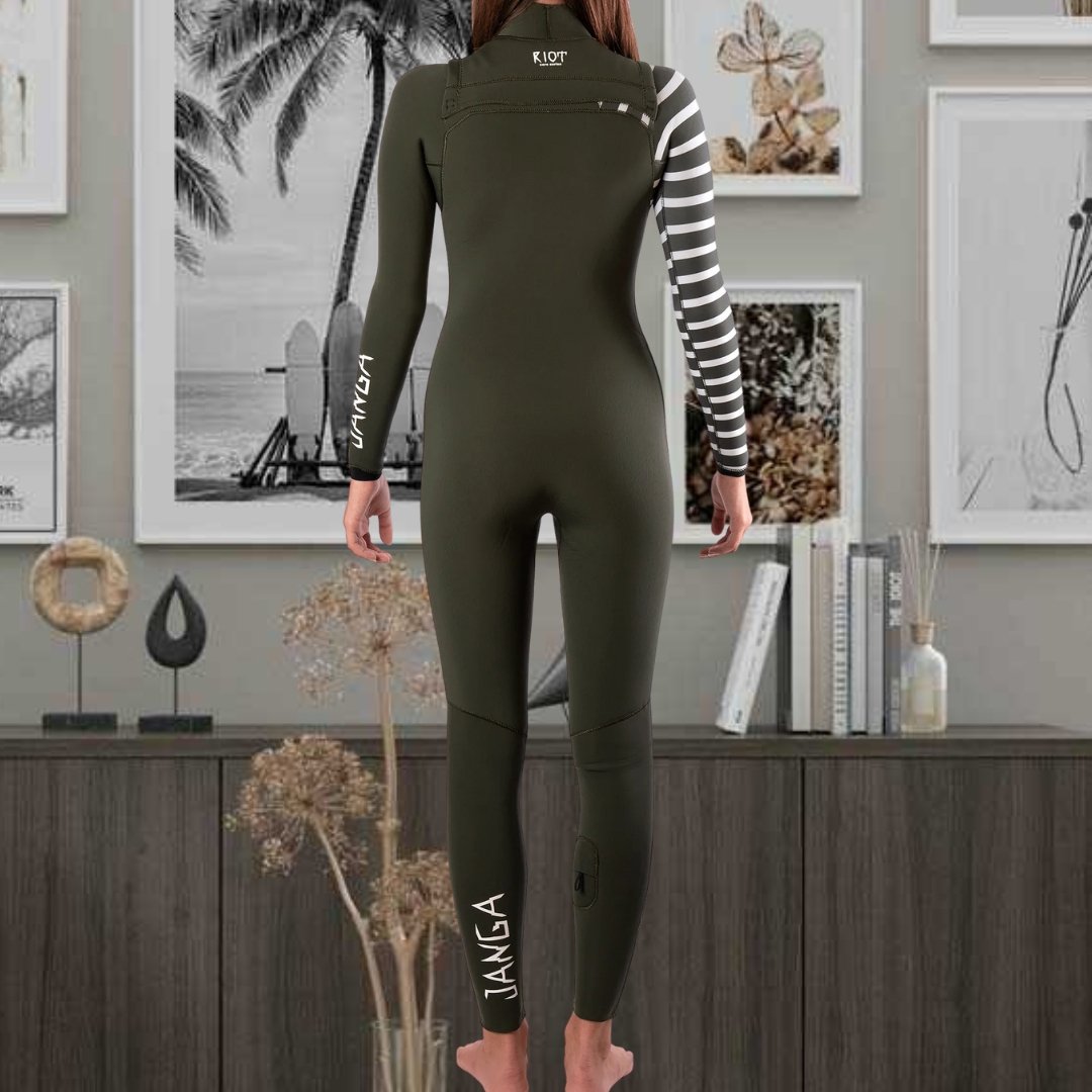 Back view – Women's JANGA Riot 4/3mm wetsuit in green with reinforced seams