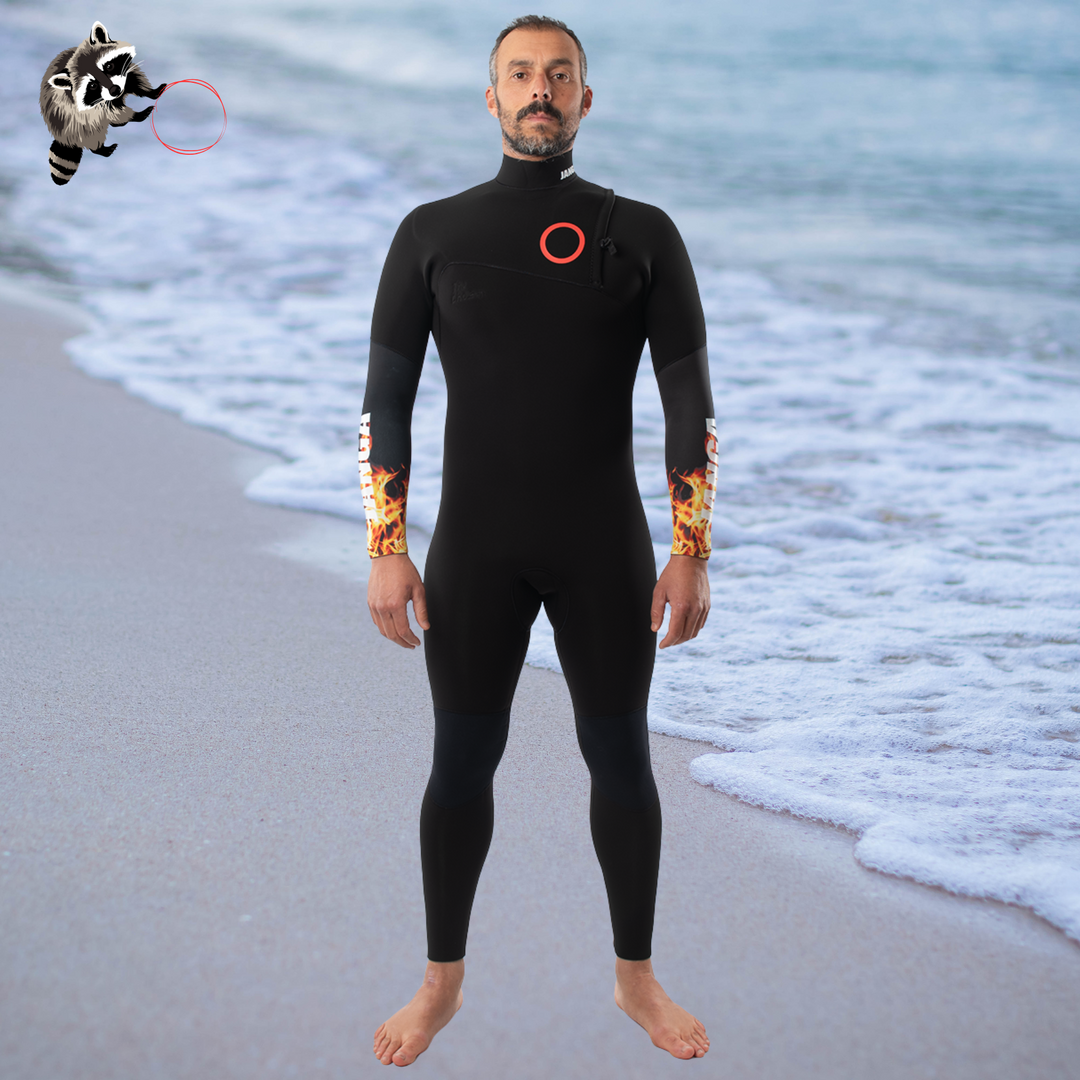 Surfer wearing Men's JANGA Firestarter 4/3mm wetsuit in cold water
