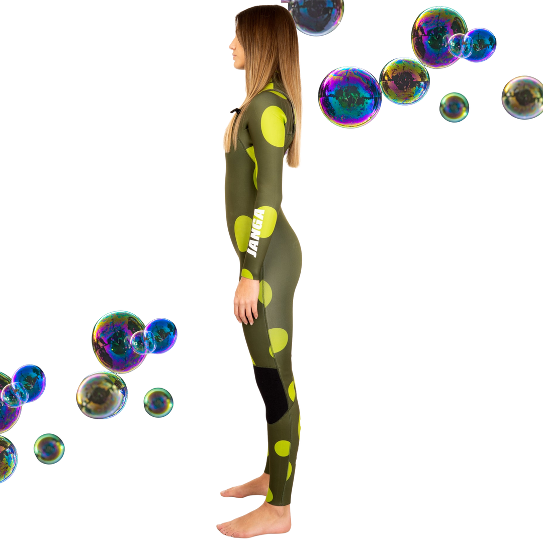 Wetsuit JANGA Phantom Blot 4/3mm green woman surfer