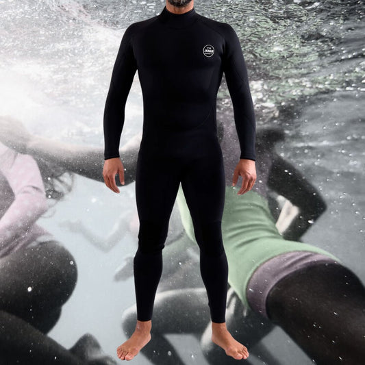 Front view – JANGA Plus Series Back Zip 4/3mm Black wetsuit with Yamamoto neoprene